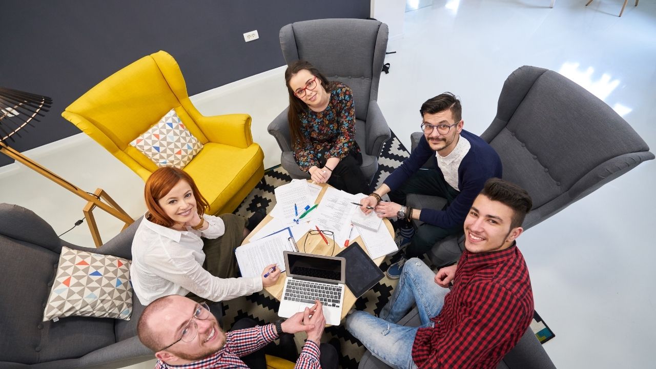  The Success of Entrepreneurs Through Investment Consultancy and Strategic Support 